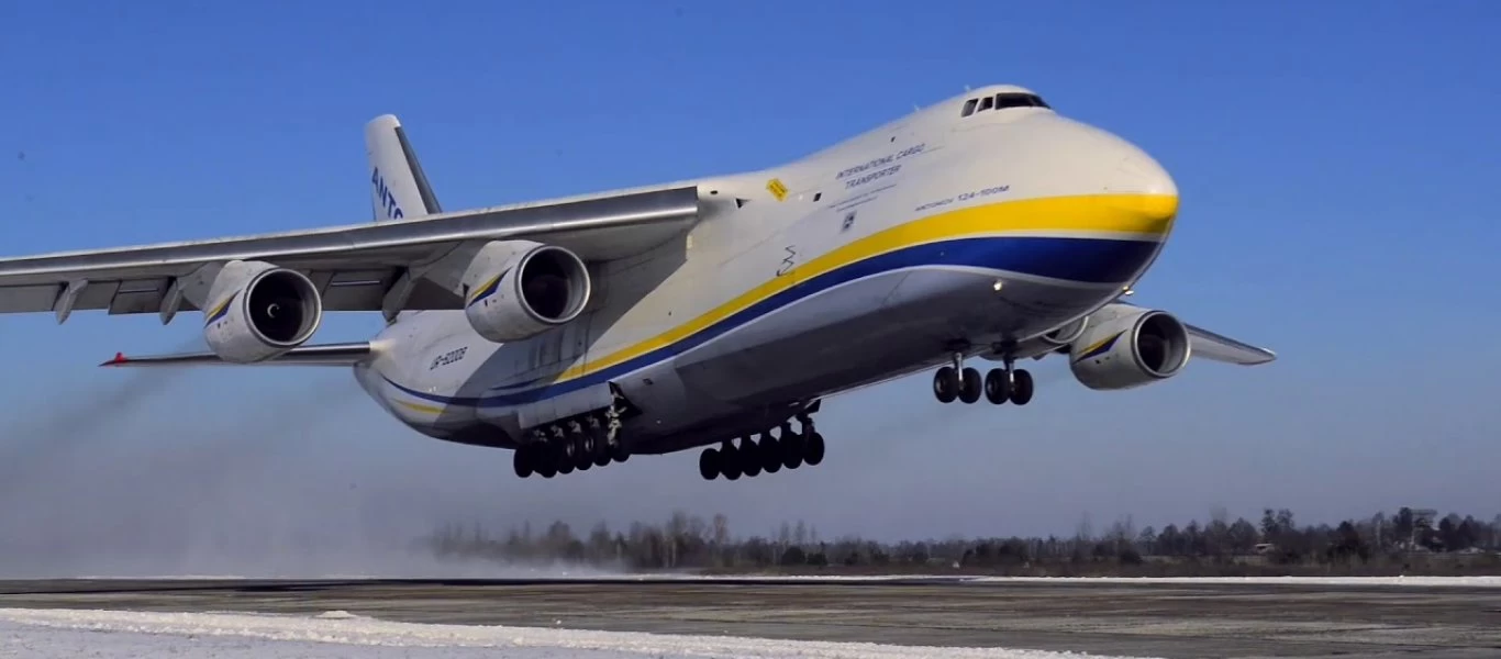 Ρωσικό An-124 προσγειώθηκε στη Νέα Υόρκη μεταφέροντας βοήθεια